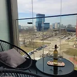 Onestreet Apartment